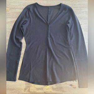 Lululemon close call woman’s long sleeve henley